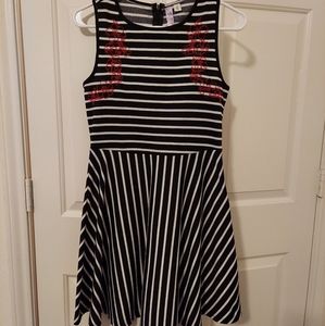 Francesca's Black & White Dress Size M